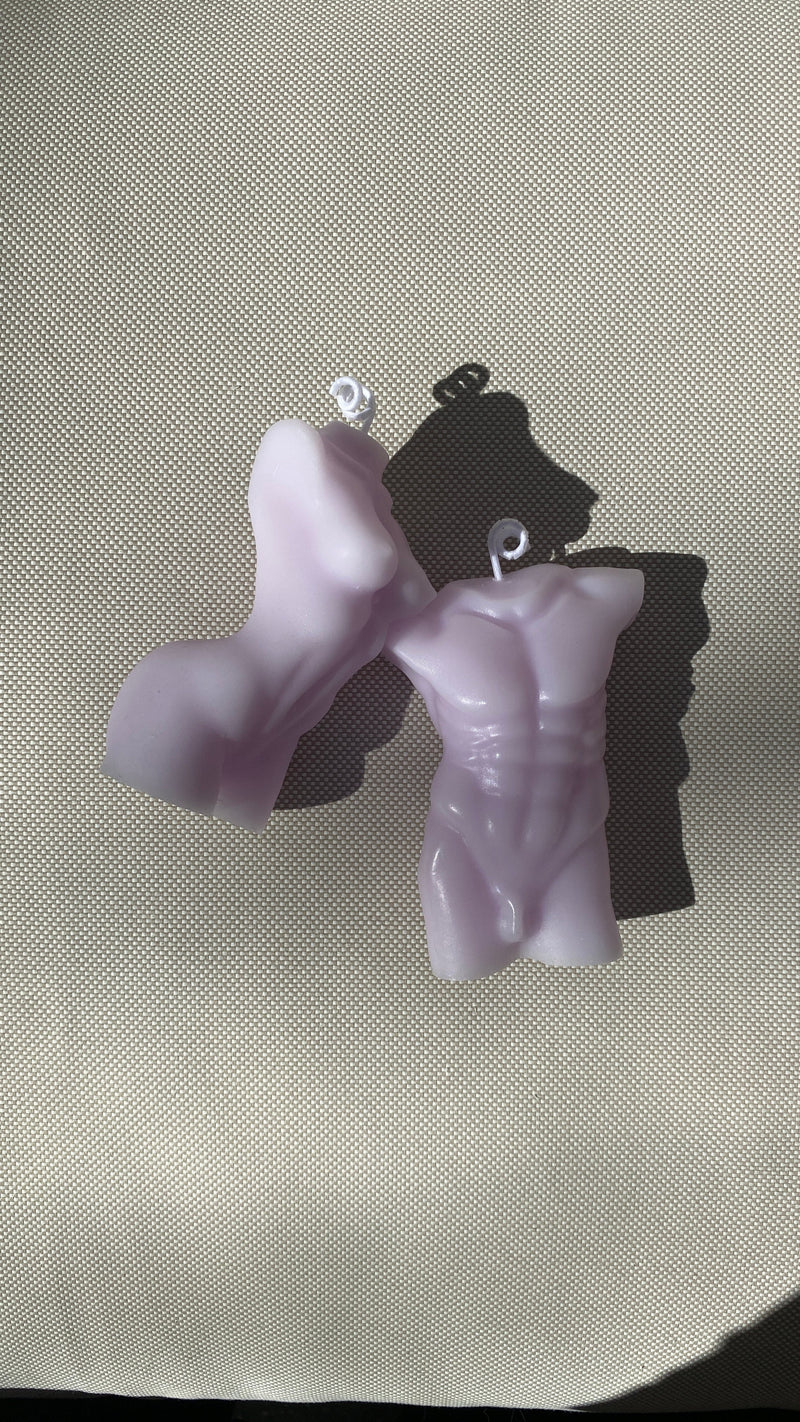 vrouwelijke torso purple